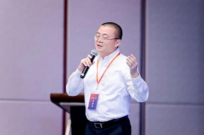 科技赛道上的深耕者与领航人——记美嘉林科技董事长朱朔勇